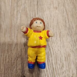 Vintage OAA 1980s Cabbage Patch Kids PVC Figure 1984 BABY YELLOW JOGGING SUIT
